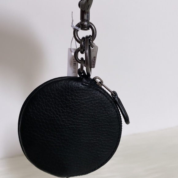 NWT💃Coach Circular Coin Pouch With Horse And Carriage - Picture 3 of 7